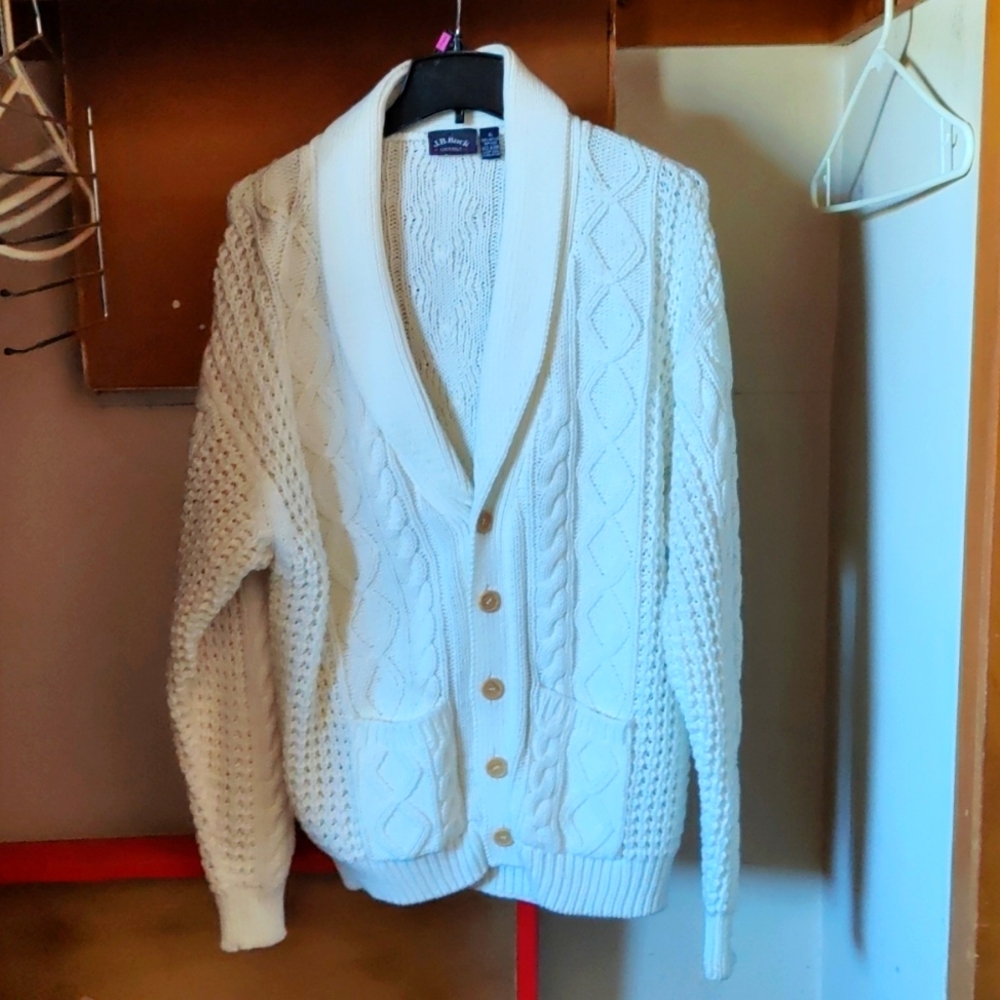 Knit sweater
